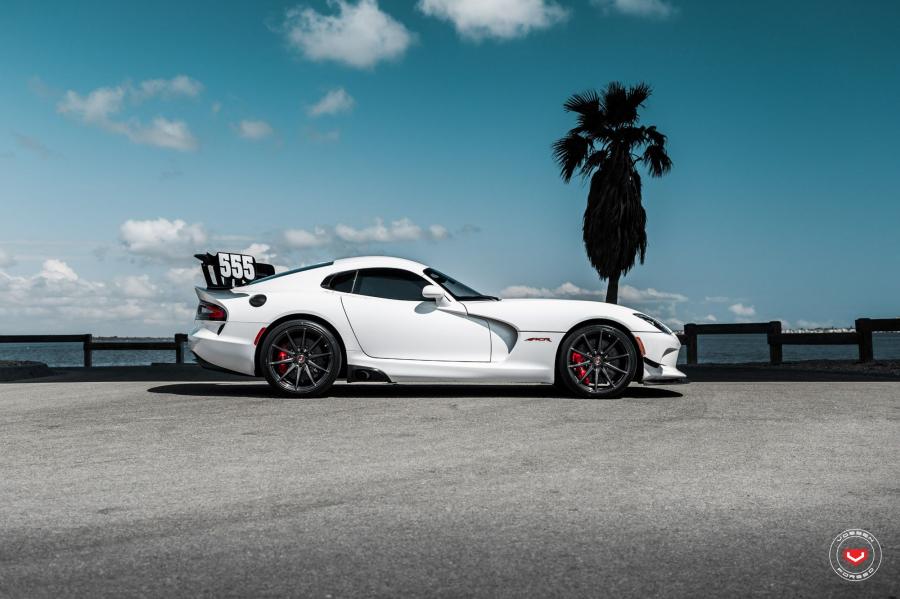  Dodge Viper ACR on Vossen Wheels (VPS-310) 2018 года  (фото 16 из 19)